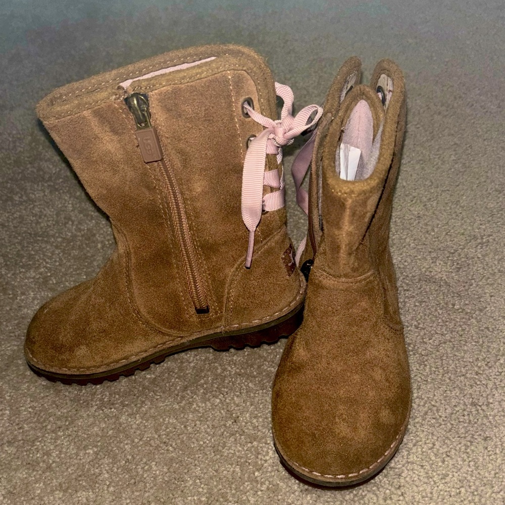 Kids UGG Bailey Bow Boots, Size 8